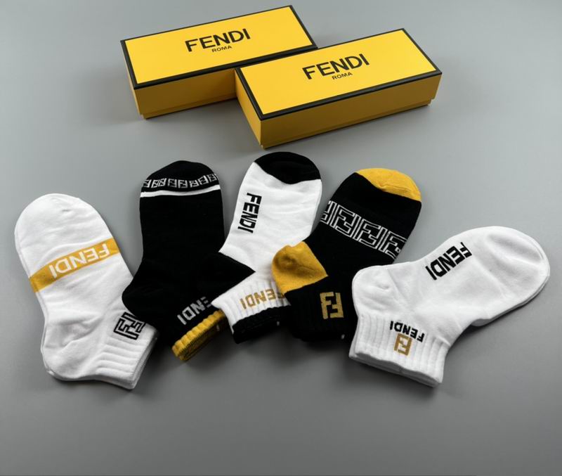 Fendi socks (2)